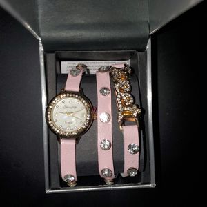 Never worn Jessica Carlyle Strap Watch
